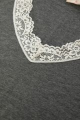 Kadın V Yaka ve Paça Dantel Detaylı Uzun Kollu Pijama Takımı