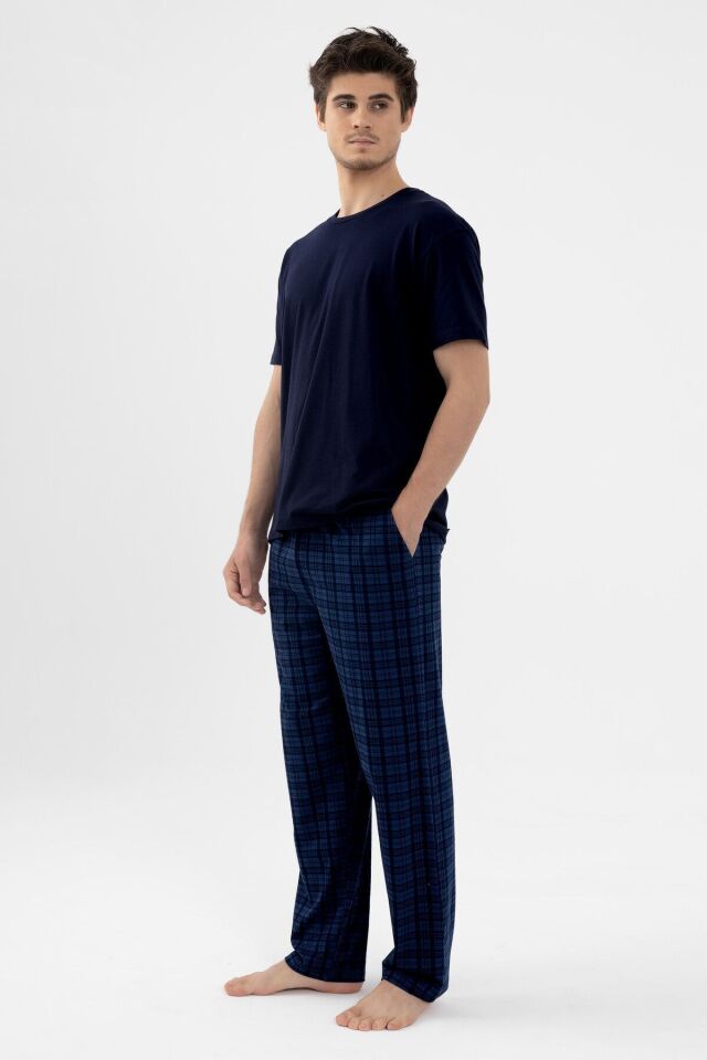 Erkek Pamuklu Kısa Kollu Lacivert Ekose Desenli Cep Detaylı Pijama Takımı