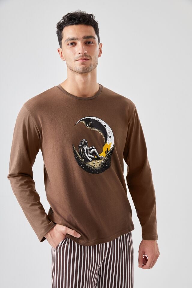 Erkek Pamuklu Uzun Kollu Üst Astronot Baskılı Alt Çizgili Pijama Takımı Kahverengi - Beyaz - 2XL