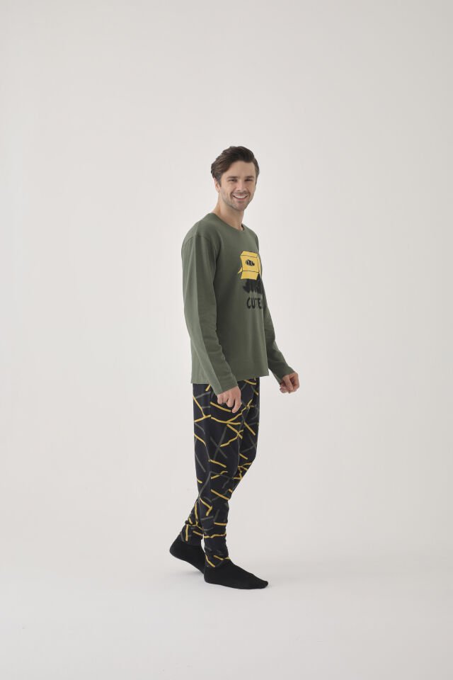 Erkek Pamuklu Uzun Kollu Üst Baskılı Alt Desenli Cepli Pijama Takımı