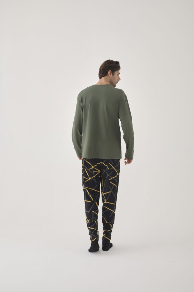 Erkek Pamuklu Uzun Kollu Üst Baskılı Alt Desenli Cepli Pijama Takımı
