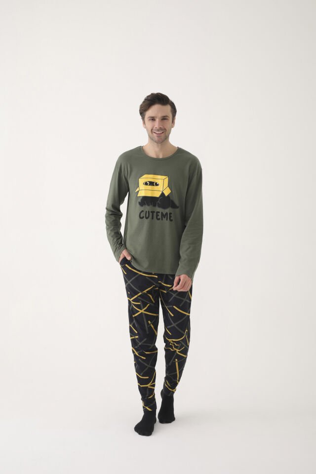 Erkek Pamuklu Uzun Kollu Üst Baskılı Alt Desenli Cepli Pijama Takımı