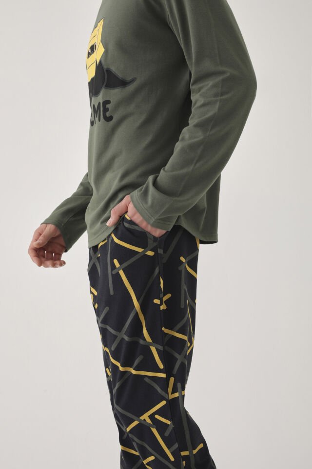 Erkek Pamuklu Uzun Kollu Üst Baskılı Alt Desenli Cepli Pijama Takımı