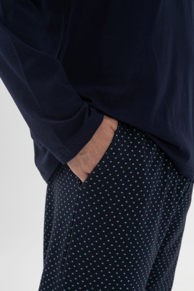 Erkek Pamuklu, Likralı, Yaka Düğmeli Uzun Kollu ve Cep Detaylı Puan Desenli Pijama Takımı
