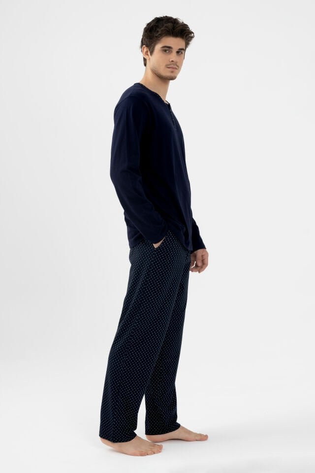 Erkek Pamuklu, Likralı, Yaka Düğmeli Uzun Kollu ve Cep Detaylı Puan Desenli Pijama Takımı