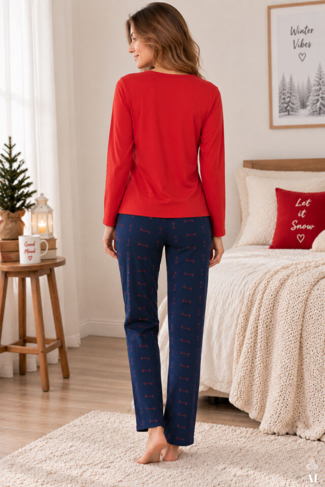 Sevgililer Günü Temalı Kadın Yumuşak Dokulu Pijama Takımı Kırmızı - Lacivert - L