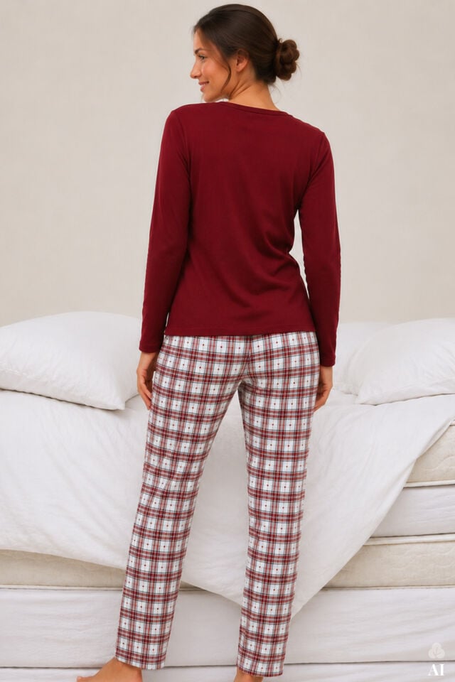 Kadın Pamuklu Bordo Uzun Kollu Love Baskılı Ekose Desenli Pijama Takımı Bordo - Ekru - XL