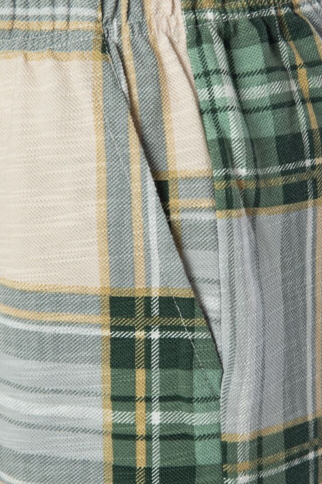 Erkek Pamuklu Yeşil Ekose Desenli Cepli Şort Takım M