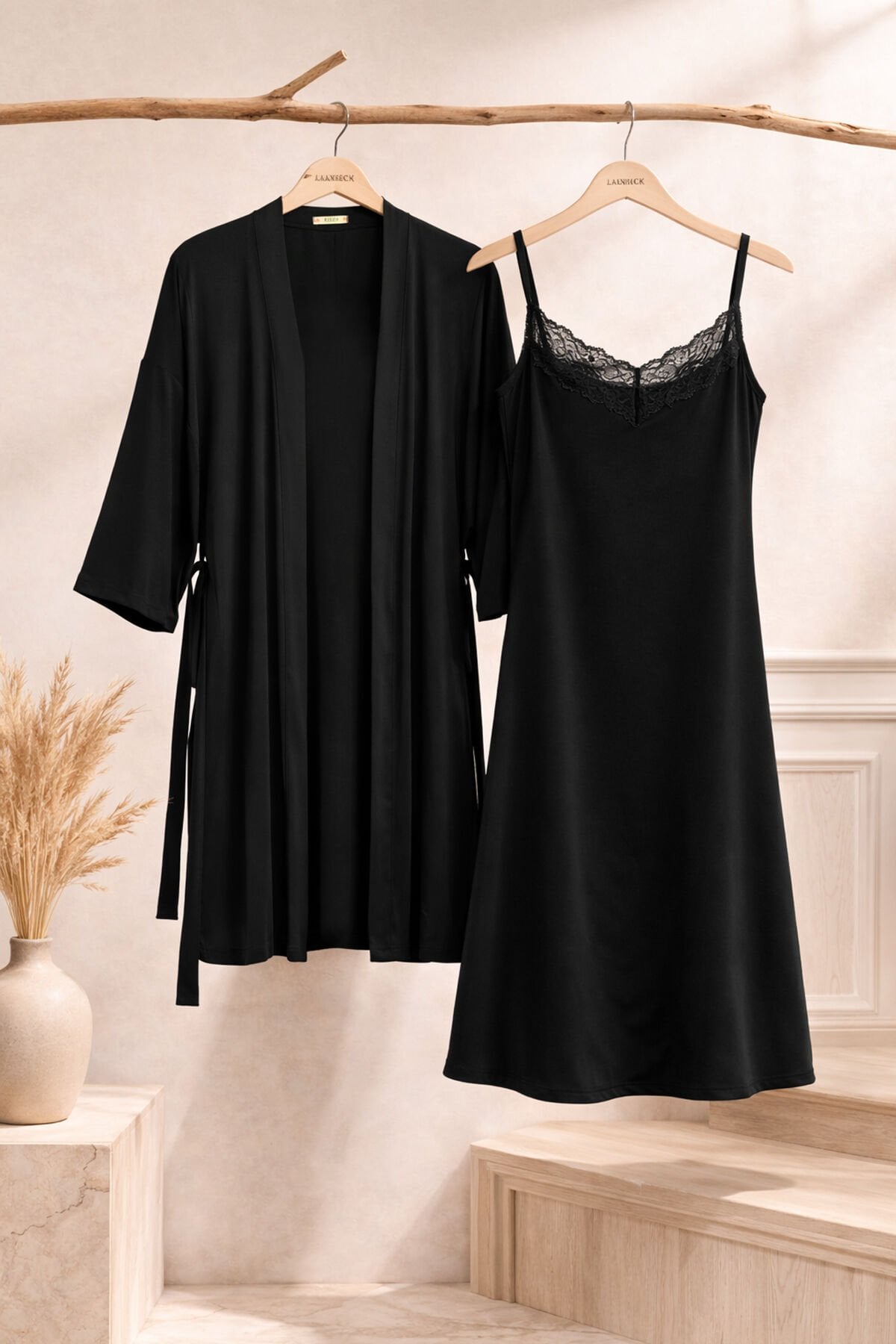 Sevgililer Günü Temalı Kadın Viskon - Yumuşak Dokulu İkili Dantelli Gecelik Sabahlık Takım KO70120 Siyah - M - KO70120 Siyah - M