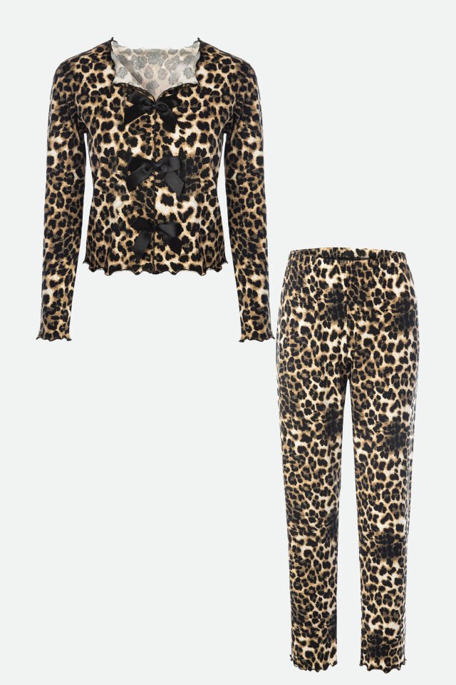 Sevgililer Günü Temalı Kadın Pamuklu Çıtır Çiçek Desenli Baby Overloklu Fiyonklu Uzun Kollu Pijama Takımı M - Kahvrengi - Siyah