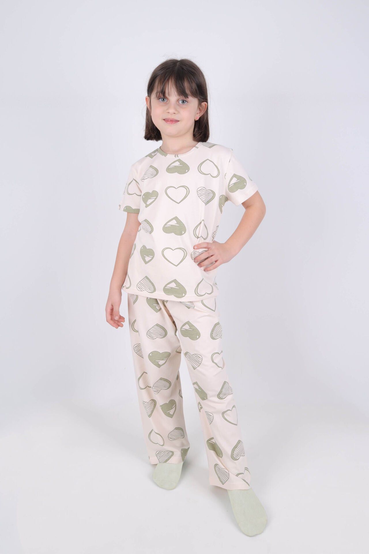 Kız Çocuk Pamuklu Kalpli Desenli Pijama Takımı Ekru - Yeşil - 7 - 8 Yaş