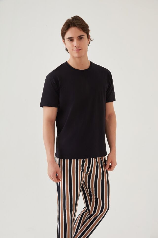 Erkek Kısa Kollu Pamuklu Cepli Çizgili Desenli Pijama Takımı Kahverengi - Siyah - XL