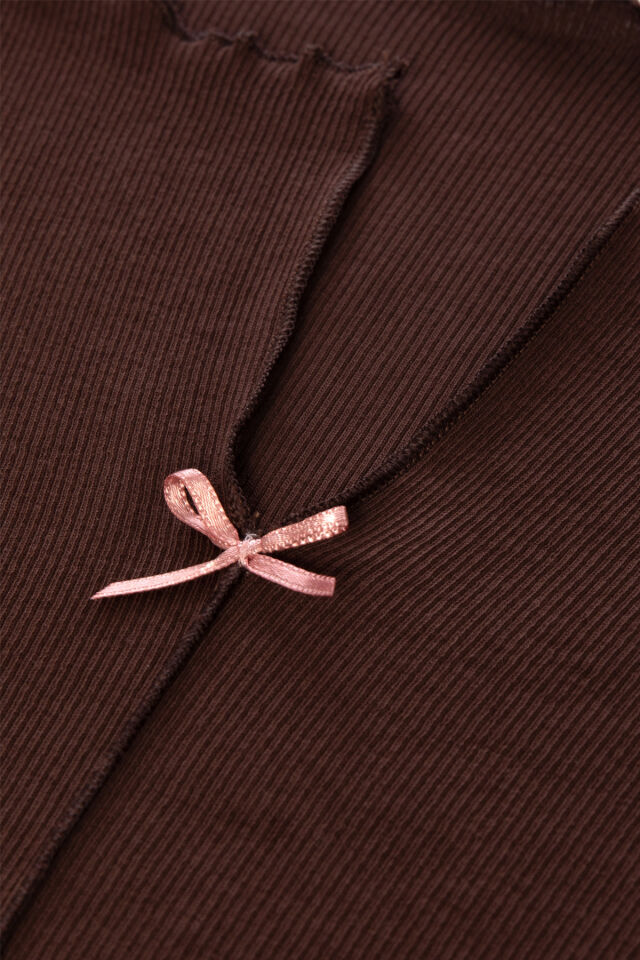 Kadın Pamuklu Çıtır Çiçek Desenli Baby Overloklu Fiyonk Detaylı Uzun Kollu Pijama Takımı Koyukahve - M