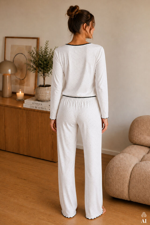 Kadın Pamuklu Uzun Kollu Kalıp Desenli Fiyonk Detaylı Pijama Takımı Siyah - Beyaz - XL