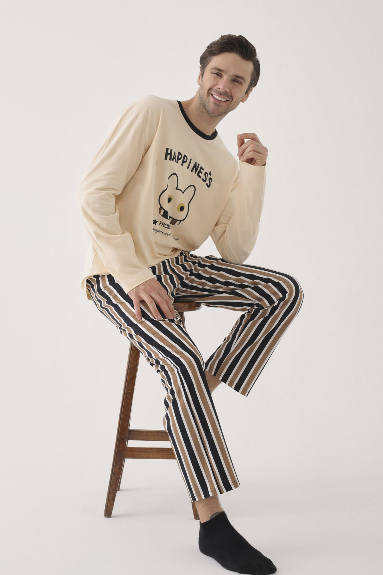 Erkek Pamuklu Uzun Kollu Üst Baskılı Alt Çizgili Cep Detaylı Pijama Takımı Siyah - Kahverengi - 2XL