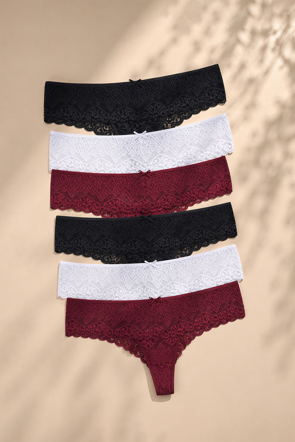 Kadın 6'lı Dantelli Tanga Siyah - Beyaz - Bordo - M/L