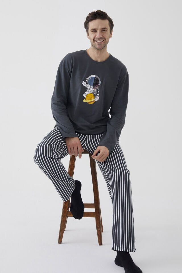 Erkek Pamuklu Uzun Kollu Üst Astronot Baskılı Alt Çizgili Pijama Takımı